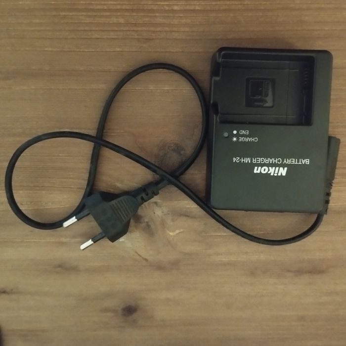 Máquina fotográfica Nikon D3100