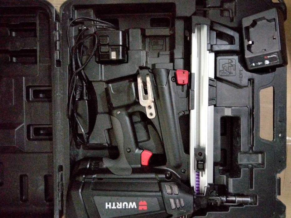 Wurth Diga CS-3 Gwoździarka gazowa - zestaw + gwoździe