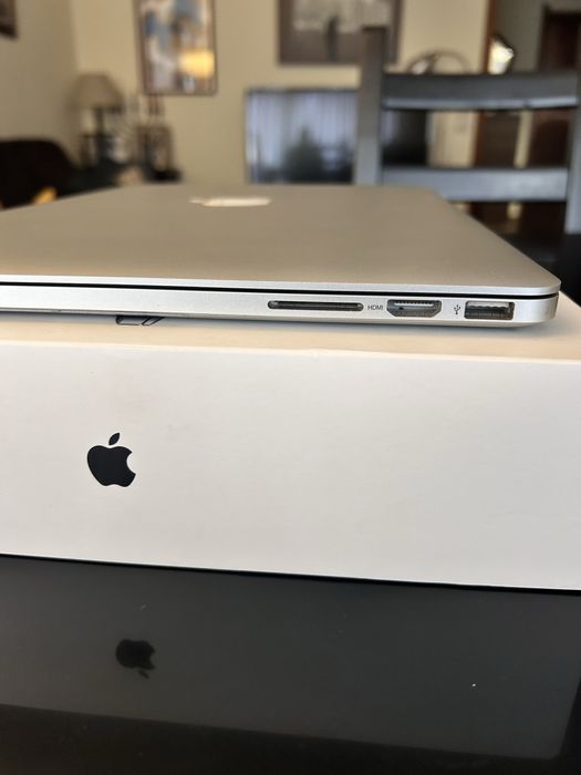 Macbook Pro 15” I7 16 GB 500GB SSD