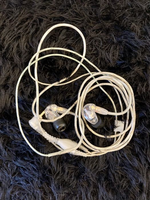 Продам Навушники Shure SE215 SE-215 in ear