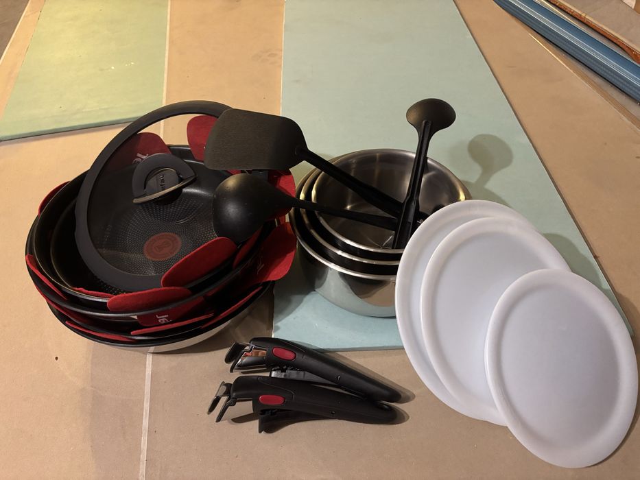 Zestaw patelni i garnków TEFAL INGENIO EMOTION - 20 elementów