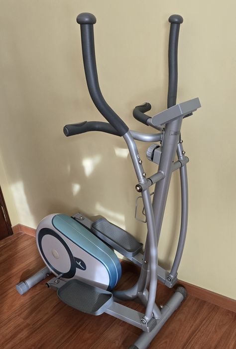 Elíptica em bom estado