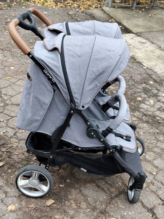 Продається візок для двійні , все працює, є сліди  експлуатації