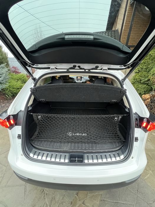 Lexus NX 300h 2016