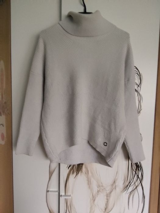 Sweter damski golf