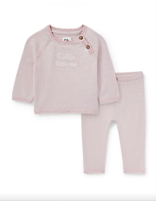 Вʼязаний костюм для дівчинки