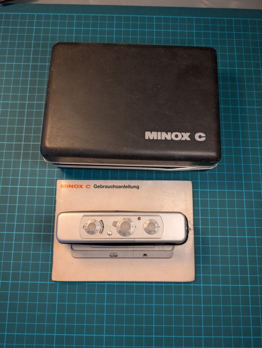 Minox C aparat analogowy