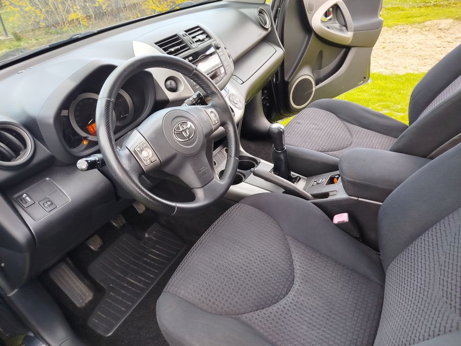 TOYOTA RAV4 4X4 Benzyna