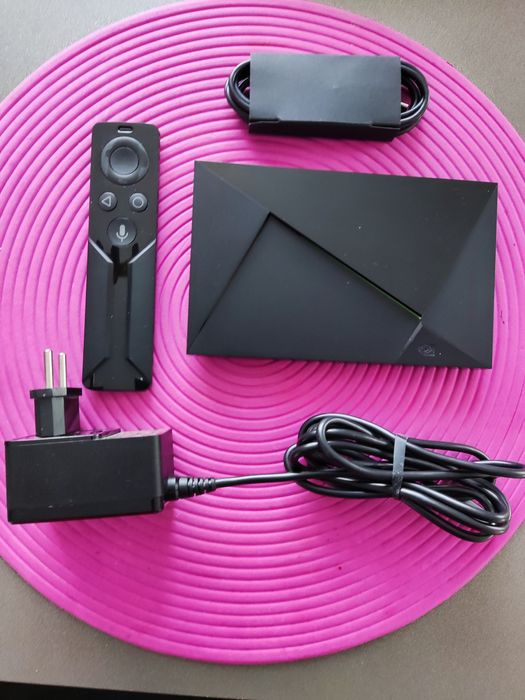 Медіаприставка NVIDIA Shield TV 4K HDR 2017 б/в