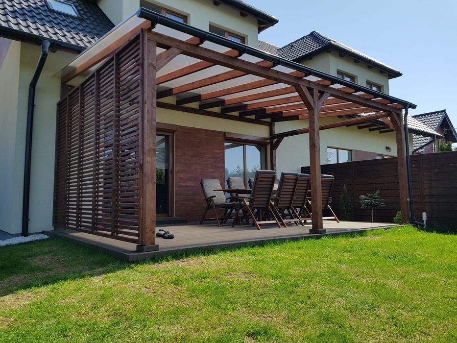 Zadaszenie tarasu, ruchome żaluzje drewniane