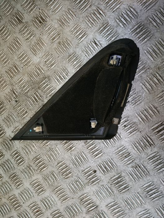 Mercedes W168 A-klasa trójkąt zaślepka błotnika lewa