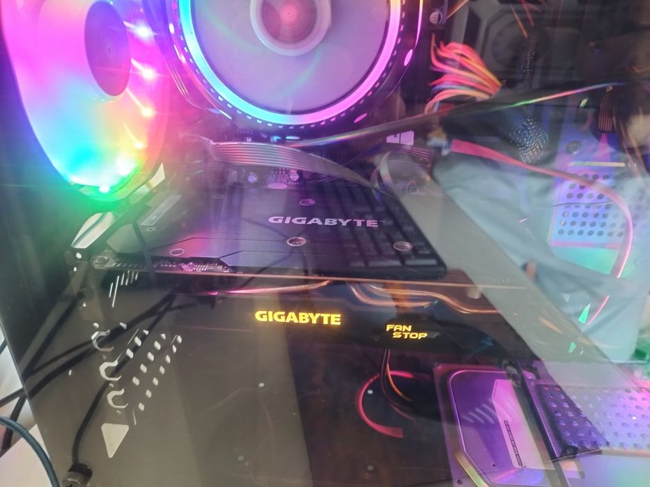 PC Completo — Monitor e Teclado Incluídos, Pronto a Usar