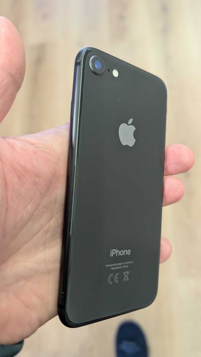Apple iPhone 8 (64Gb Space Grey - caixa, cabo e carregador) semi novo