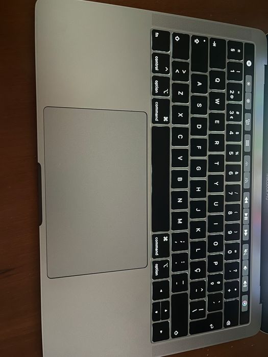 MacBook Pro 13" 2019 i5 Quad-Core | 8GB RAM | 128GB SSD | Estado Impecável