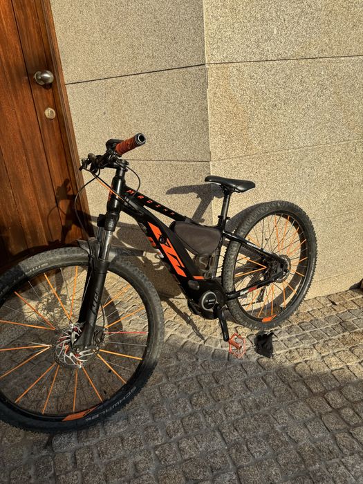 Bicicleta eletrica ktm ( macina)