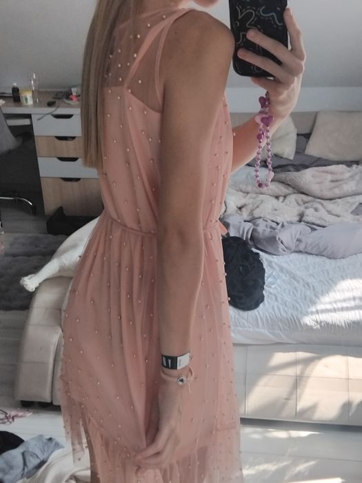 Sukienka z perełkami