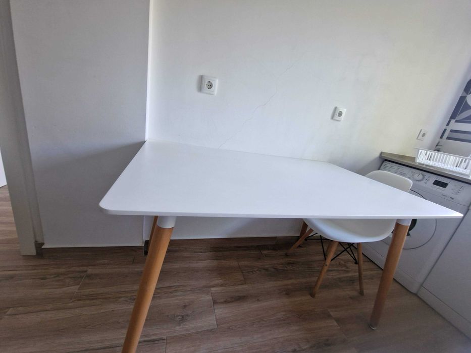 Mesa de Jantar Retangular + Conjunto de 4 Cadeiras Brancas