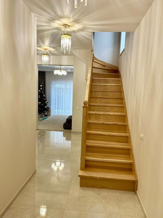 Продам котедж з ремонтом в м. Рівне, власник