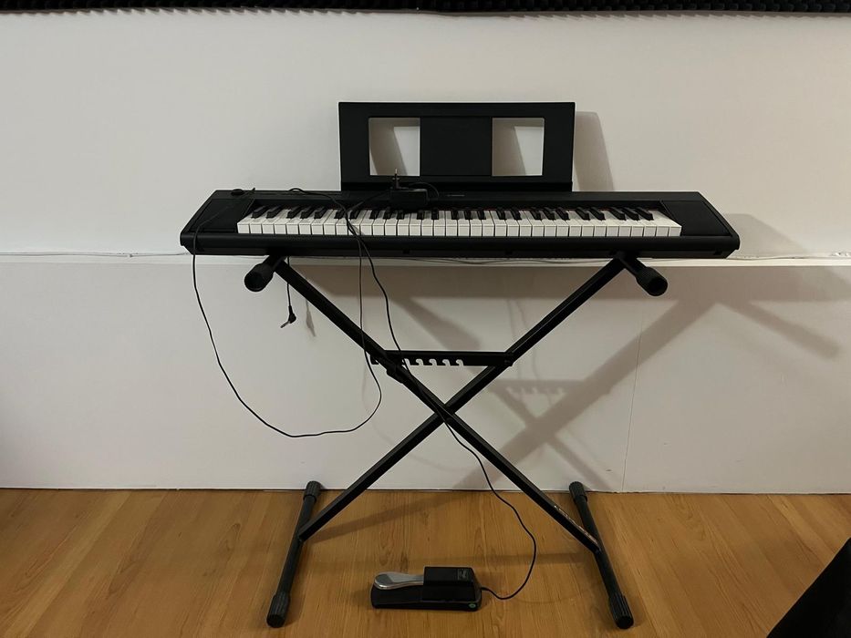 Yamanha Piagero NP-12 com pedal (negociável)