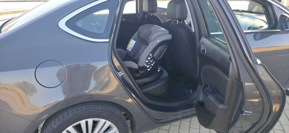 Opel Astra Ecoflex  1.3CDTI — photo 5