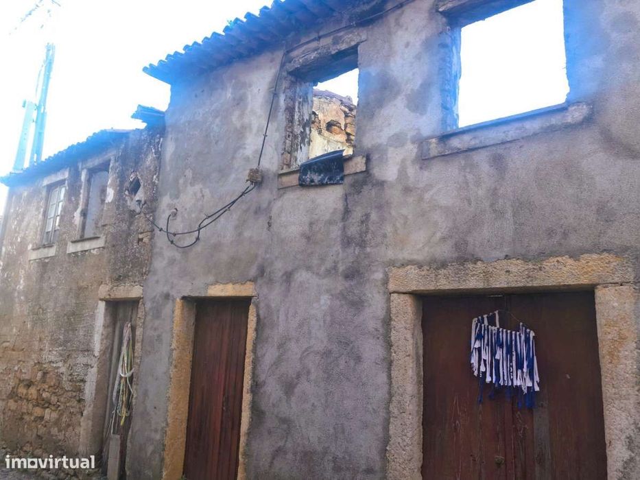 Casa Rústica para Remodelação – Almalaguês, Coimbra