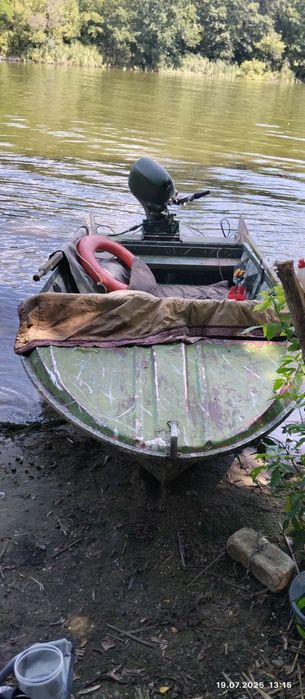 Продам лодку Крим.