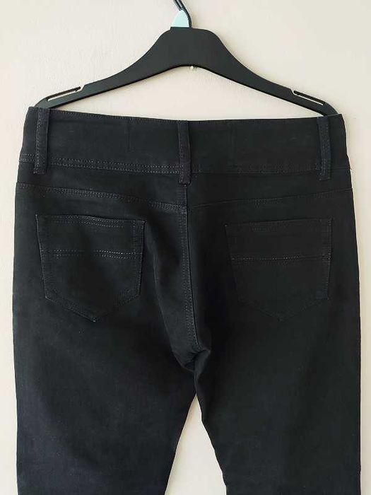 Spodnie czarne jeansowe