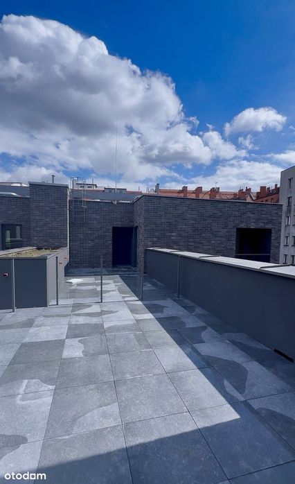 Samo centrum - nowe, gotowe mieszkanie z balkonem i tarasem