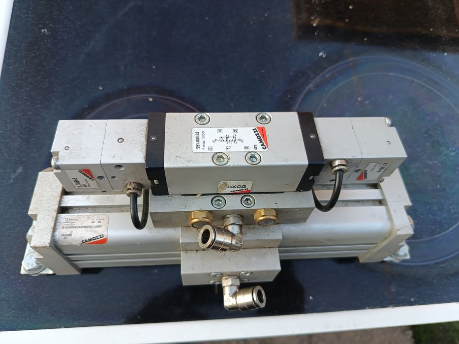 Пневматичний підсилювач тиску camozzi 61N3P040A0080MC-UA01