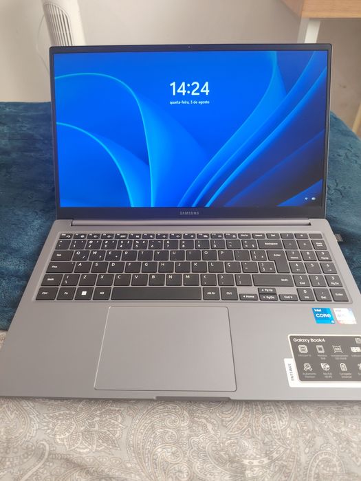 Samsung Galaxy Book4 | Intel Core i5 | 8GB RAM | SSD 256GB | Como Novo