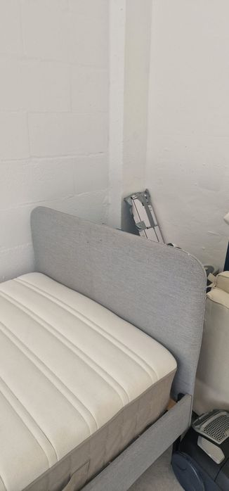 Cama e colchão de Solteiro