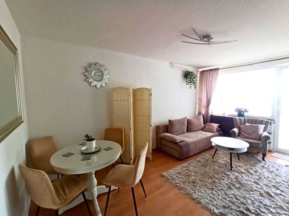 Wyposażone 2 pokoje, odrębna kuchnia, balkon!