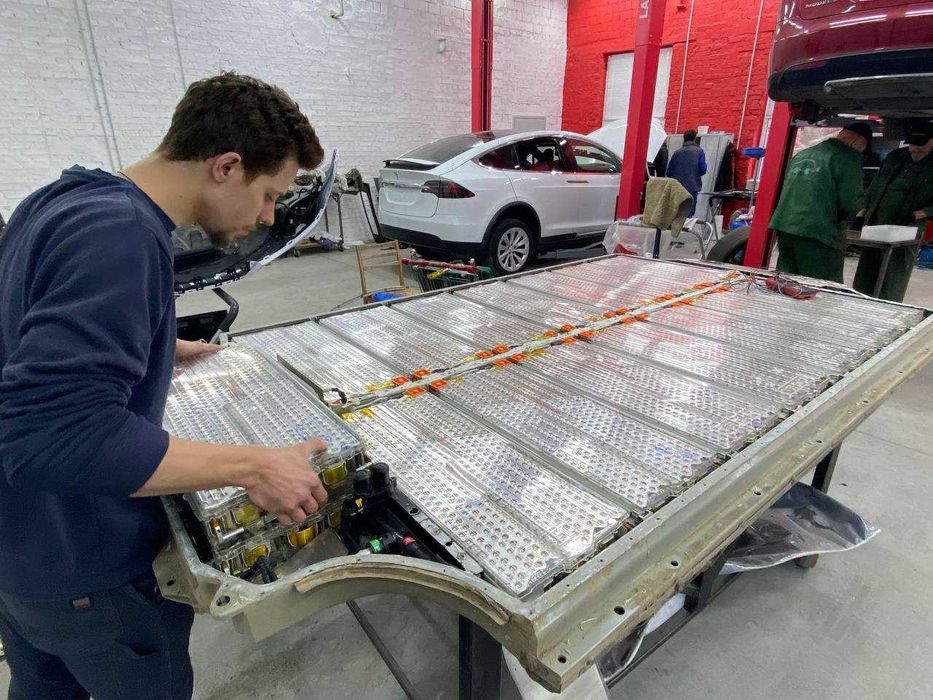 Діагностика основної батареї Tesla, перевірка, заміна модулів