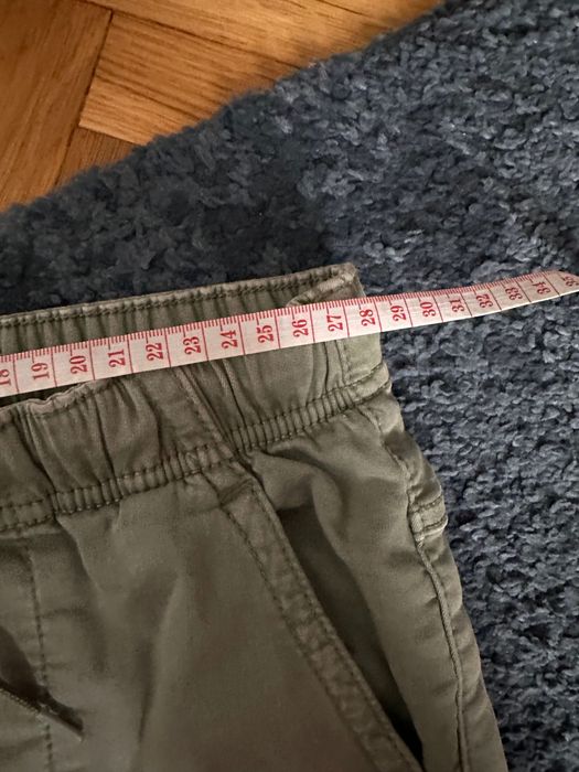 Spodnie bojówki ze zdjęcia