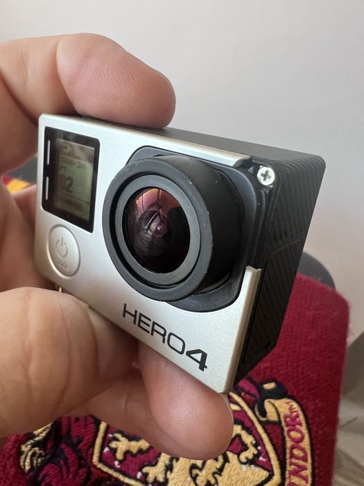 GoPro Hero4, só a câmera, funcionameneto 100%, alguns danos na carcaça
