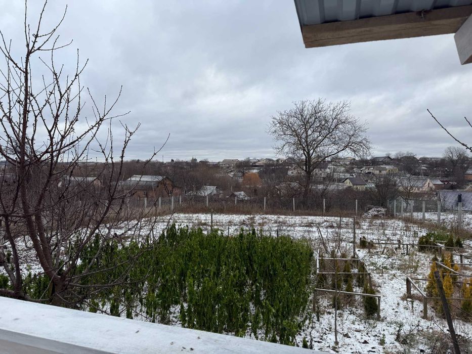 Будинок з ремонтом, є твердопаливний котел та резервне живлення