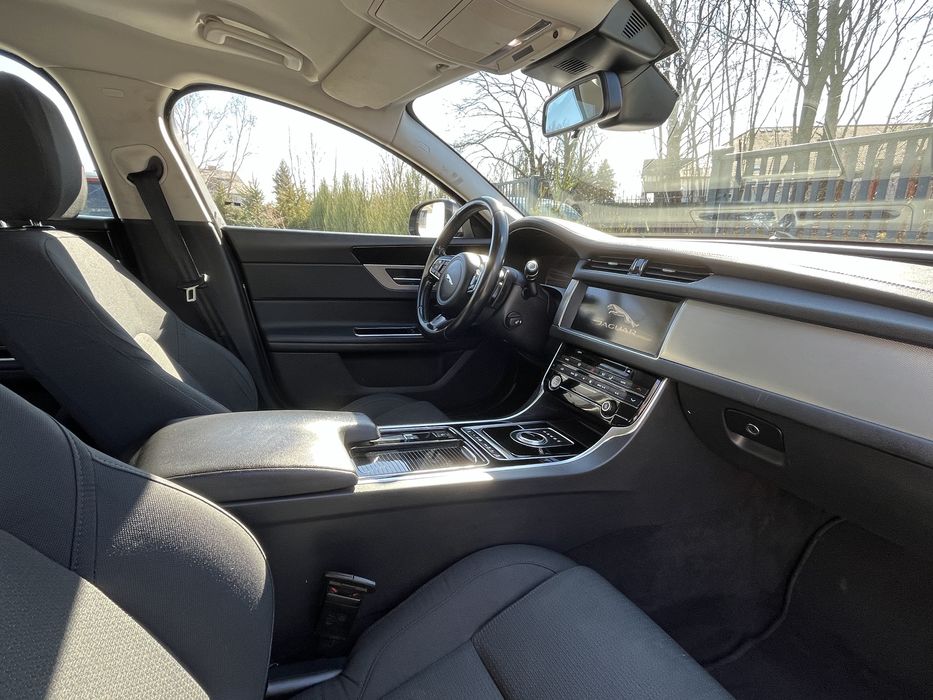 Jaguar xf x260  2018r