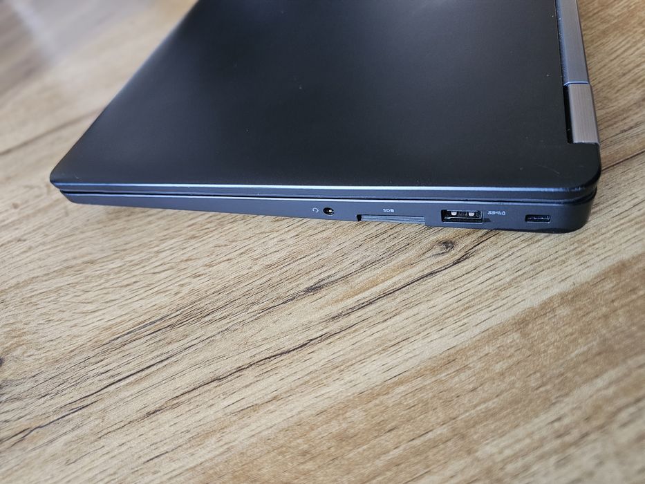 Dell Latitude E54570 i5-6300 2x2.4GHz 8GB Ram dysk SSD 240GB  ! ideał