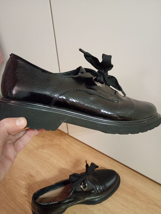 Buty 40 Lasocki lakierowane oxfordy mokasyny