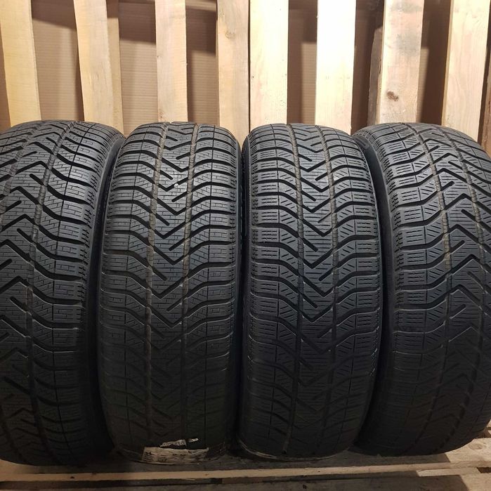Pirelli  195/55/17 Шини Зимові (4шт) з Європи б/в Р17