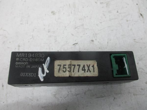 Comando / botão / interruptor vidros frente direito MITSUBISHI Colt V