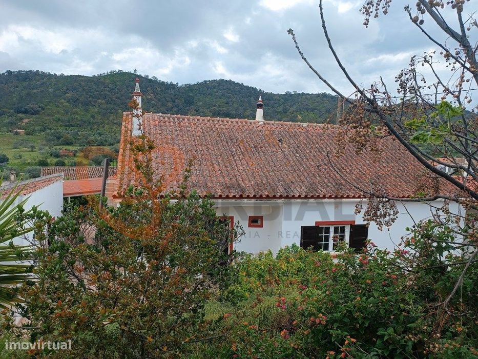 Moradia V3 com barragem para venda em Alte