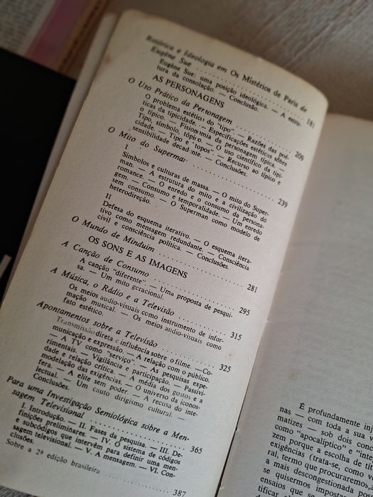 Umberto Eco Apocalipticos e Integrados