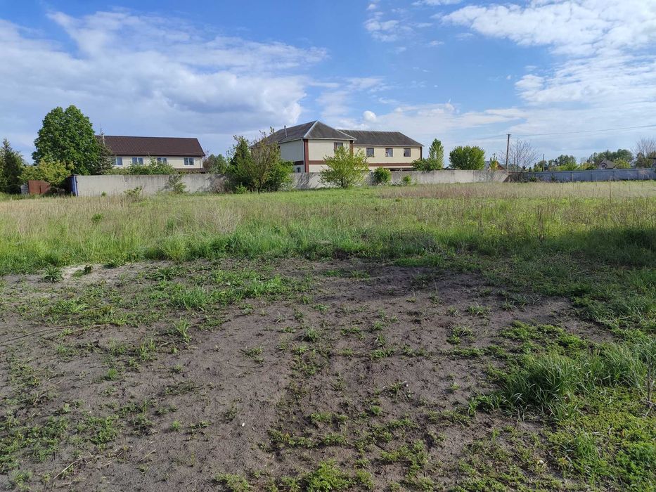 Продам Шикарну Ділянку в Рожнах 24 сотки Кутова Ділиться  РІЧКА ДЕСНА