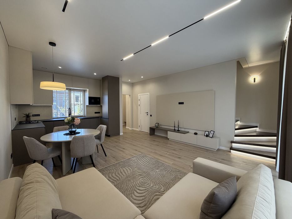 Новенький дуплекс з ремонтом‼️ в містечку під охороною