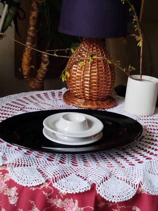 Zastaw porcelitu z czasów PRL spodeczki i pilmisek