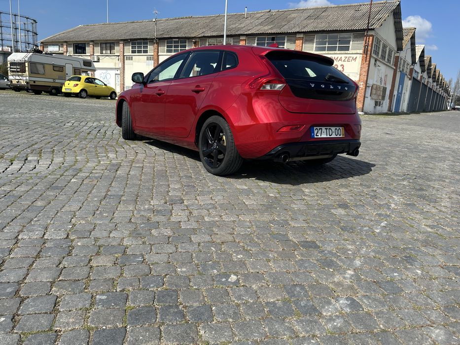 Volvo v40 R-desing D2