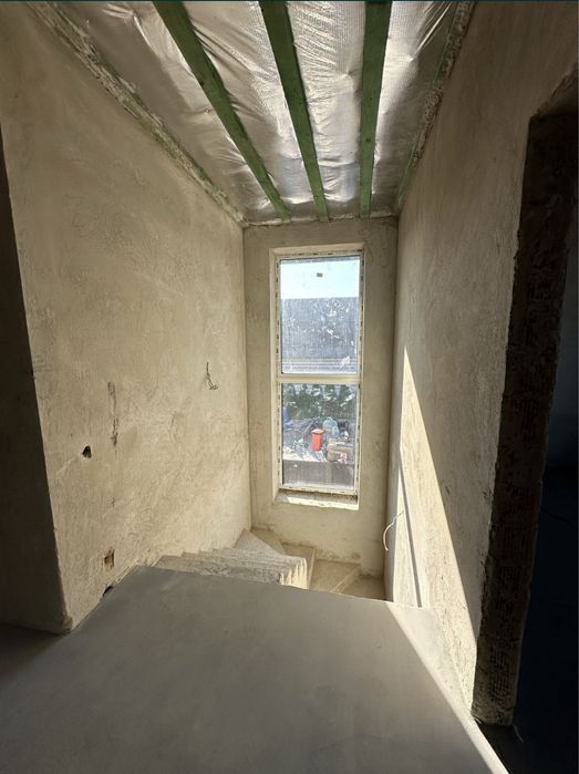 Продаю двоповерховий будинок на 178м2 в с Гатне!! Газ,