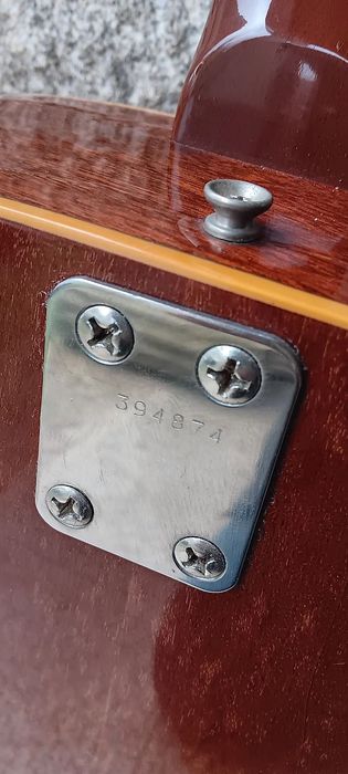 Guitarra Folk de 12 Cordas Vox V239 (anos 60)