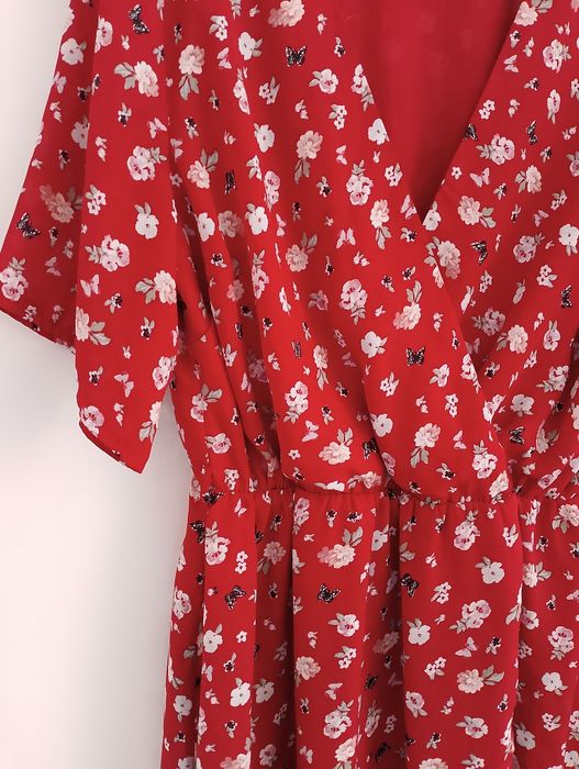 Sukienka czerwona kopertowa w kwiaty New Look rozmiar 42 XL